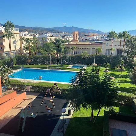 Central Estepona 3 Bed Apt With Pool And Parking Exterior photo